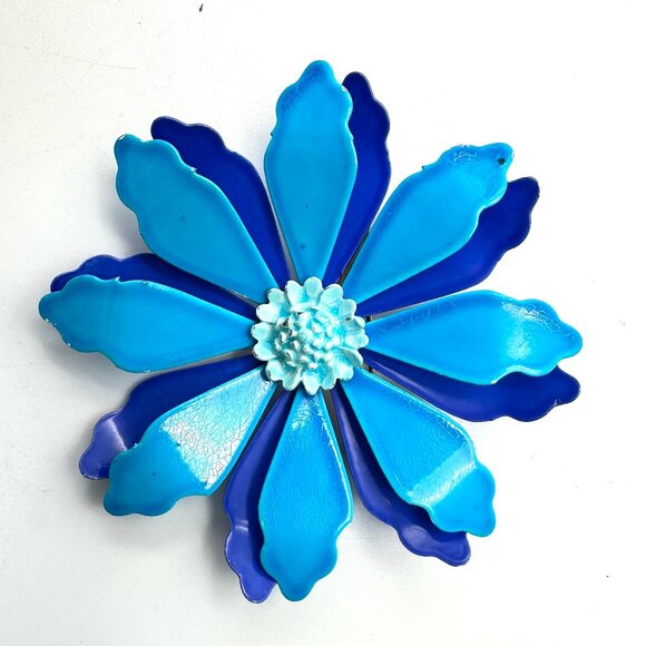 Cool Blues— Authentic 1960s Flower Power Enamel Brooch  2 1/2"  — EUC - Picture 1 of 2
